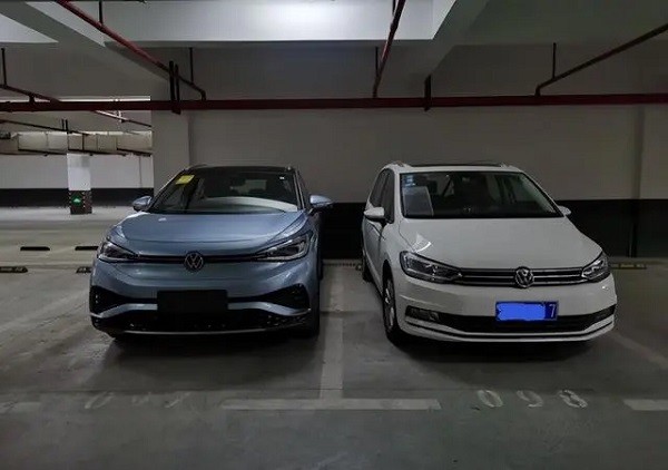 VW ID 4X 4 Wheel Drive Electric Cars 160km/H Compact EV Luxury SUV 310NM Torque