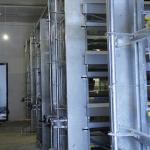 Less Feed Wastage Indoor Chicken Cage , Auto Feeding Poultry Farm Cage