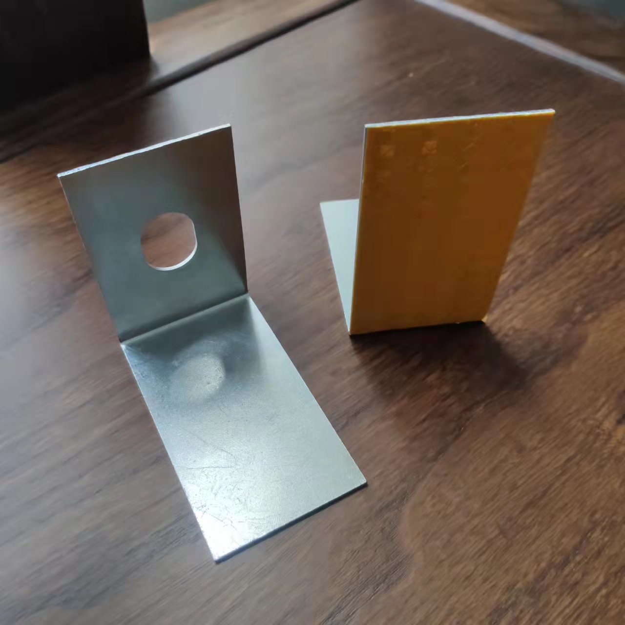 Aluminum Road Marking Reflector with Casting Aluminum Alloy Plastic Body Material