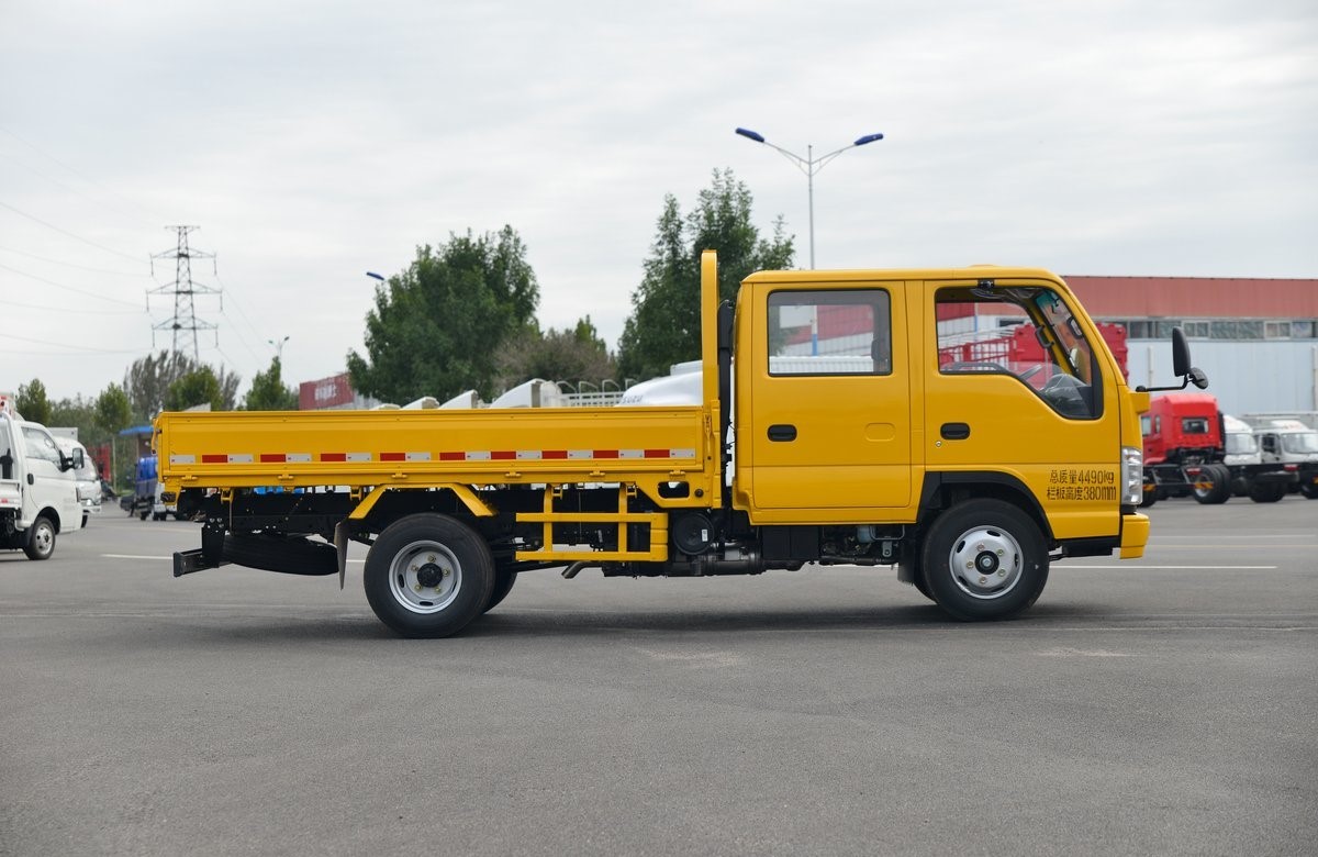 Versatile ISUZU RHD Small Mini Truck with 1 Ton Capacity and Gasoline/Diesel Engine