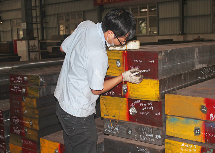 Diameter 20-520mm Plastic Mold Steel Bar Of SKD11 D2 1.2379 Cr12MoVl