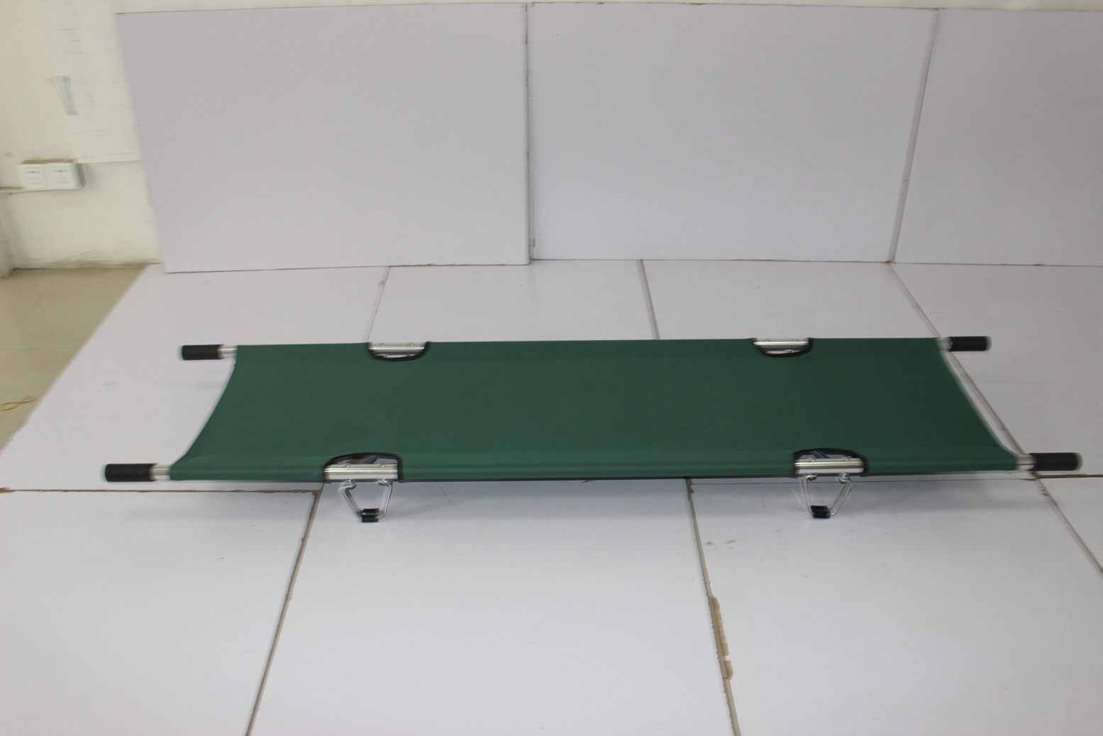 215 Cm 13cm Folding Medical Stretcher For Patient Transport With Oxford Leather