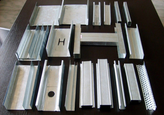 Steel Profile Sizes Stud And Track Roll Forming Machine With Changeable Cutting Blades