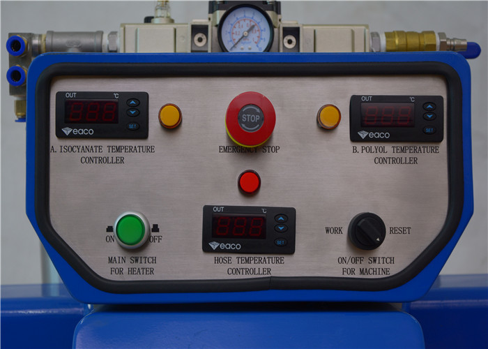 Air Operated Polyurea Spray Machine 4500w*2 Heat Power For Chemical Storage Tank