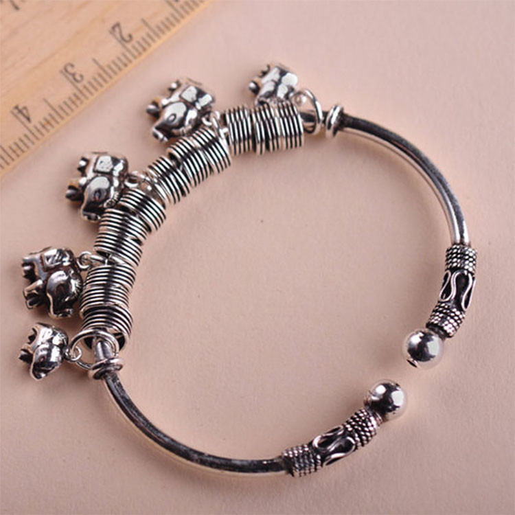 Sterling Silver Elephant Charm Bracelet Thai Silver Vintage Jewelry (B6041203)