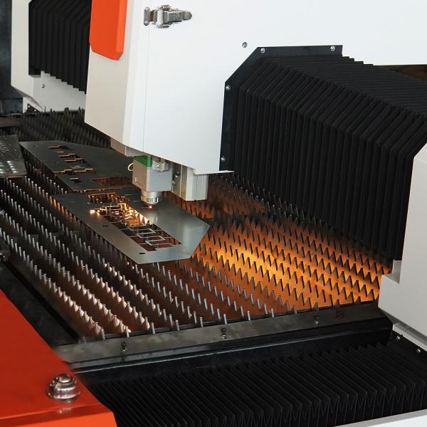 Buy cheap 1000W 2000W 1500W 3000W Fiber Laser Cutting Machine For Metal from wholesalers