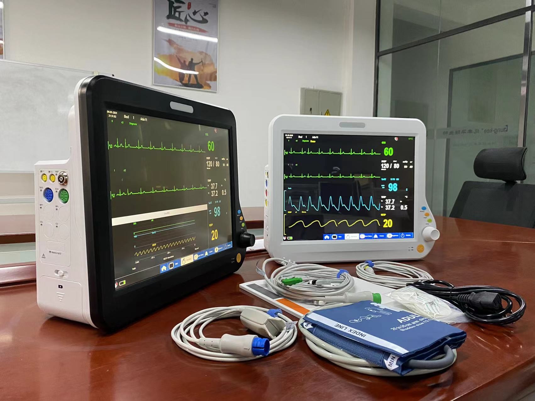 15" Neonatal Cardiac Monitor , Portable Multipara Monitor With Etco2
