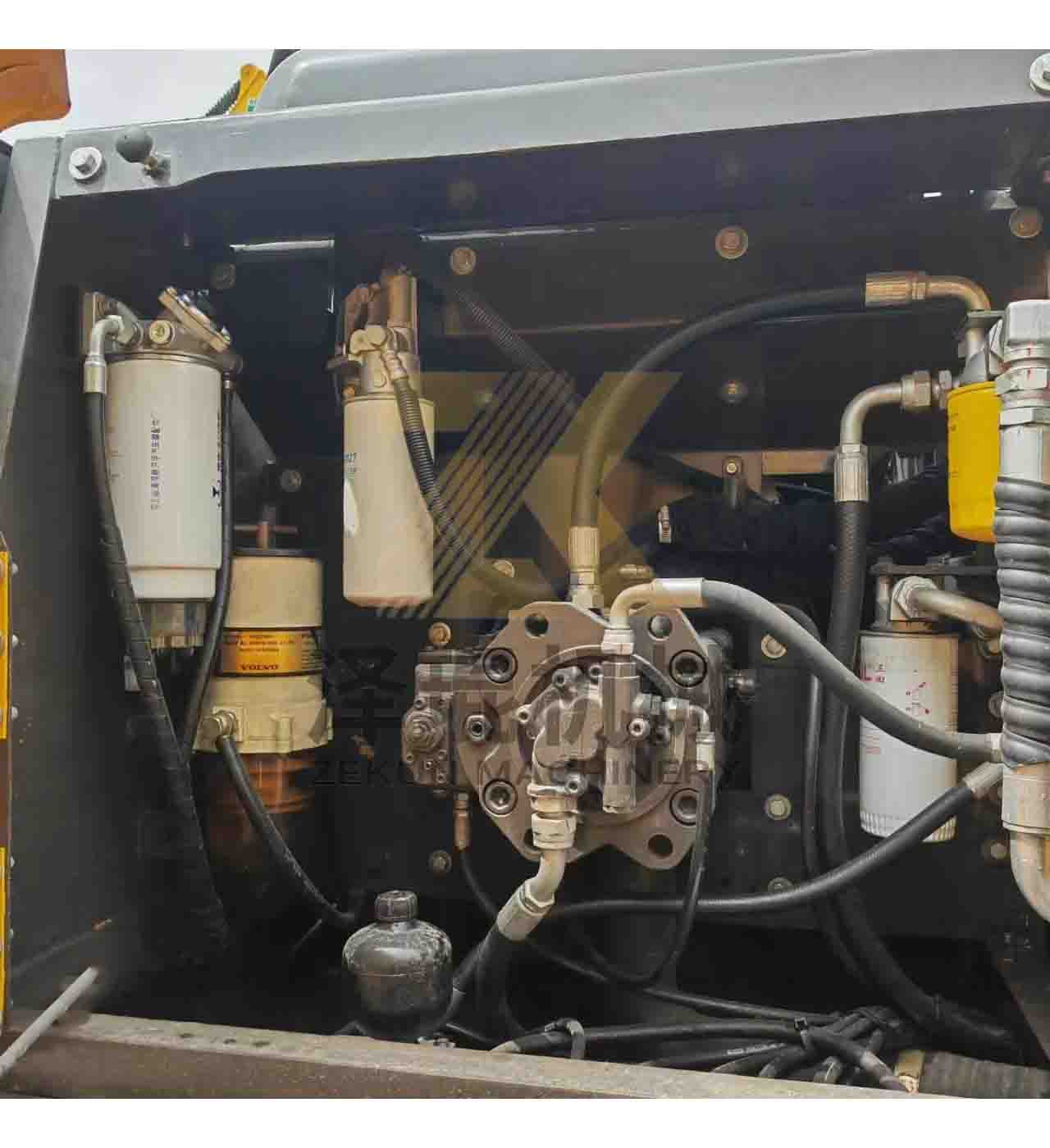 Used Volvo EC210 Crawler Excavator with D6D Engine and Other Hydraulic Pump