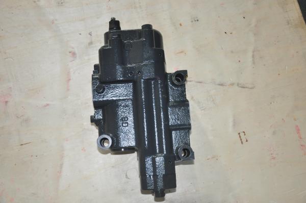 Buy cheap 12C2580 Wheel Loader Engine Parts CLG856II Hydraulic Flow Control Valve from wholesalers