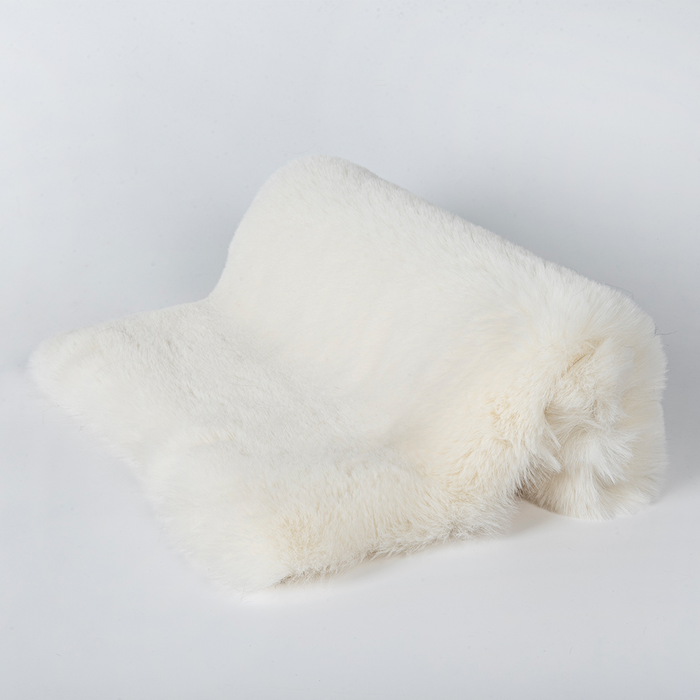 Polyester Long Pile Faux Fur Trim Fabric for Super Soft Faux Rabbit Fur Look and Feel