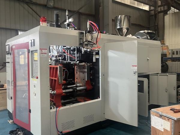 Automatic Extrusion Blow Molding Machine For HDPE HDPE AD EVOH Packaging