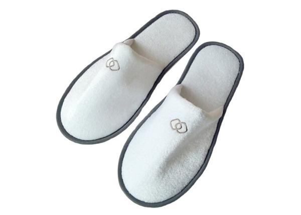Buy cheap Close Toe Disposable Hotel Slippers Indoor For Bathroom Hotel Amenities from wholesalers