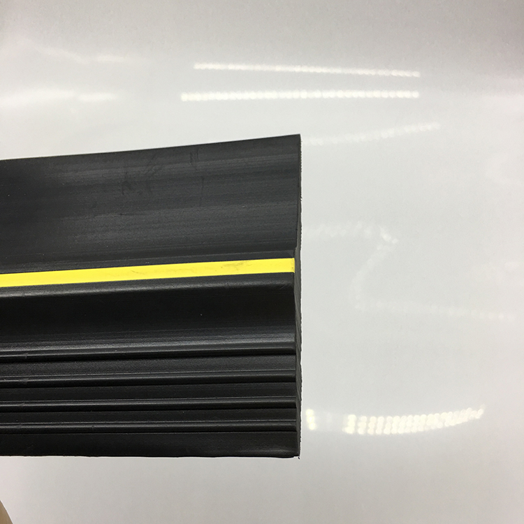 100x11mm Universal Rubber Sill Threshold for Garage Doors Long-Lasting Performance