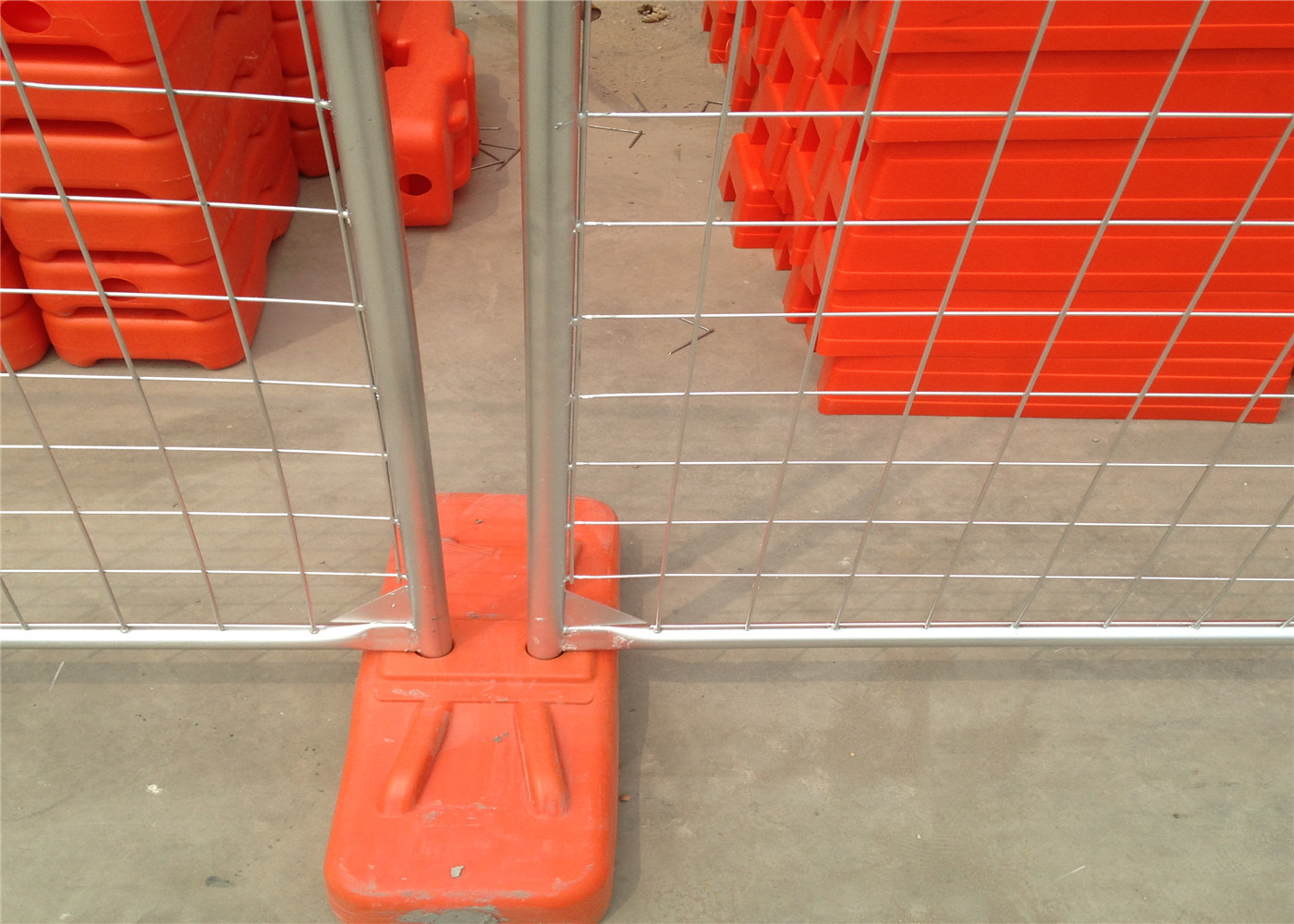 temp fence panels .foot ,clamp brace china temp fencing imported for sale in BROOME 2100mm x 2400mm