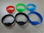 Smart Customized 13.56Mhz RFID NFC Silicone Wristband