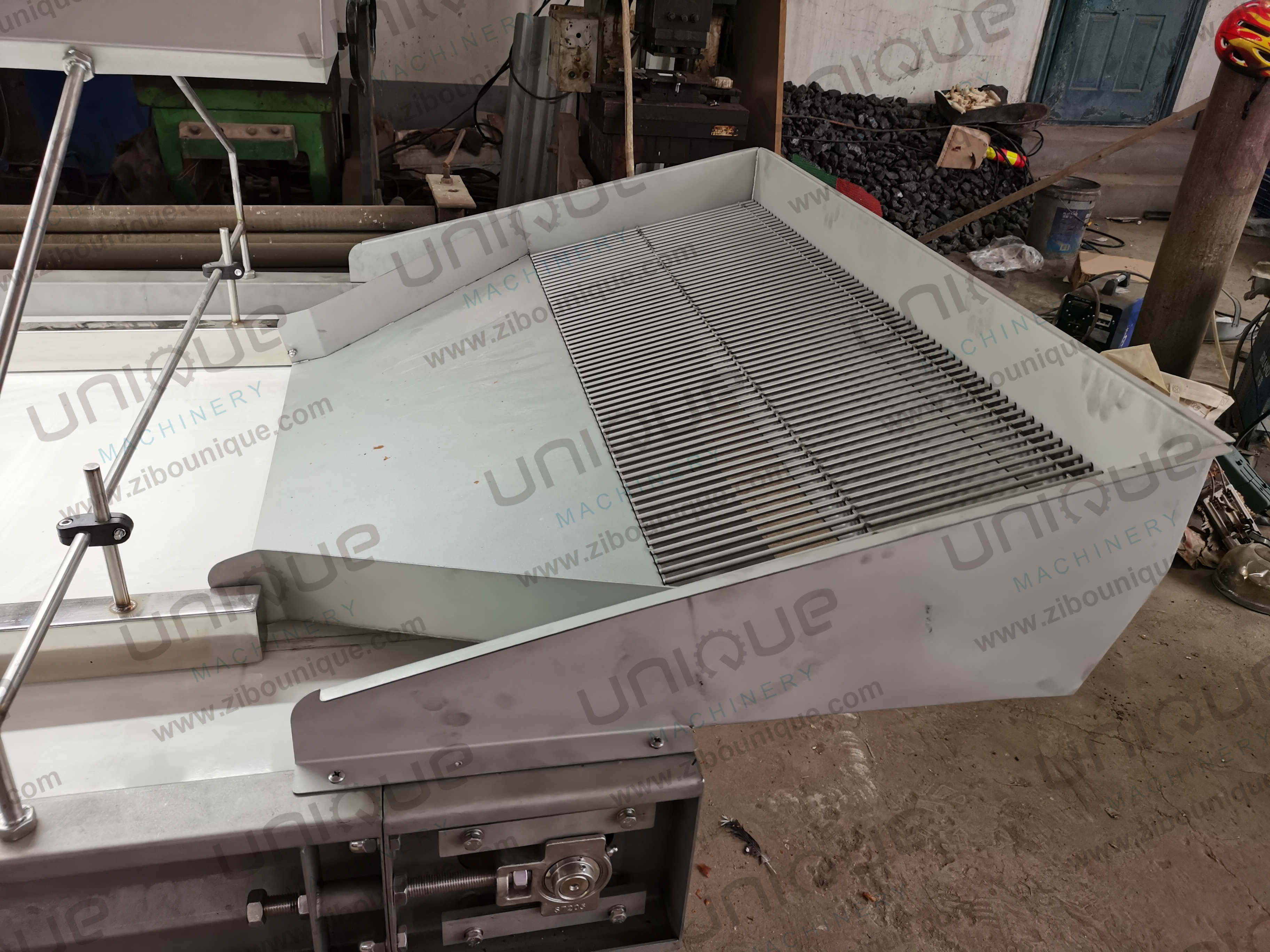Lamp Sorting Conveyor For Fruit Orange Onion Apple Waste Selection