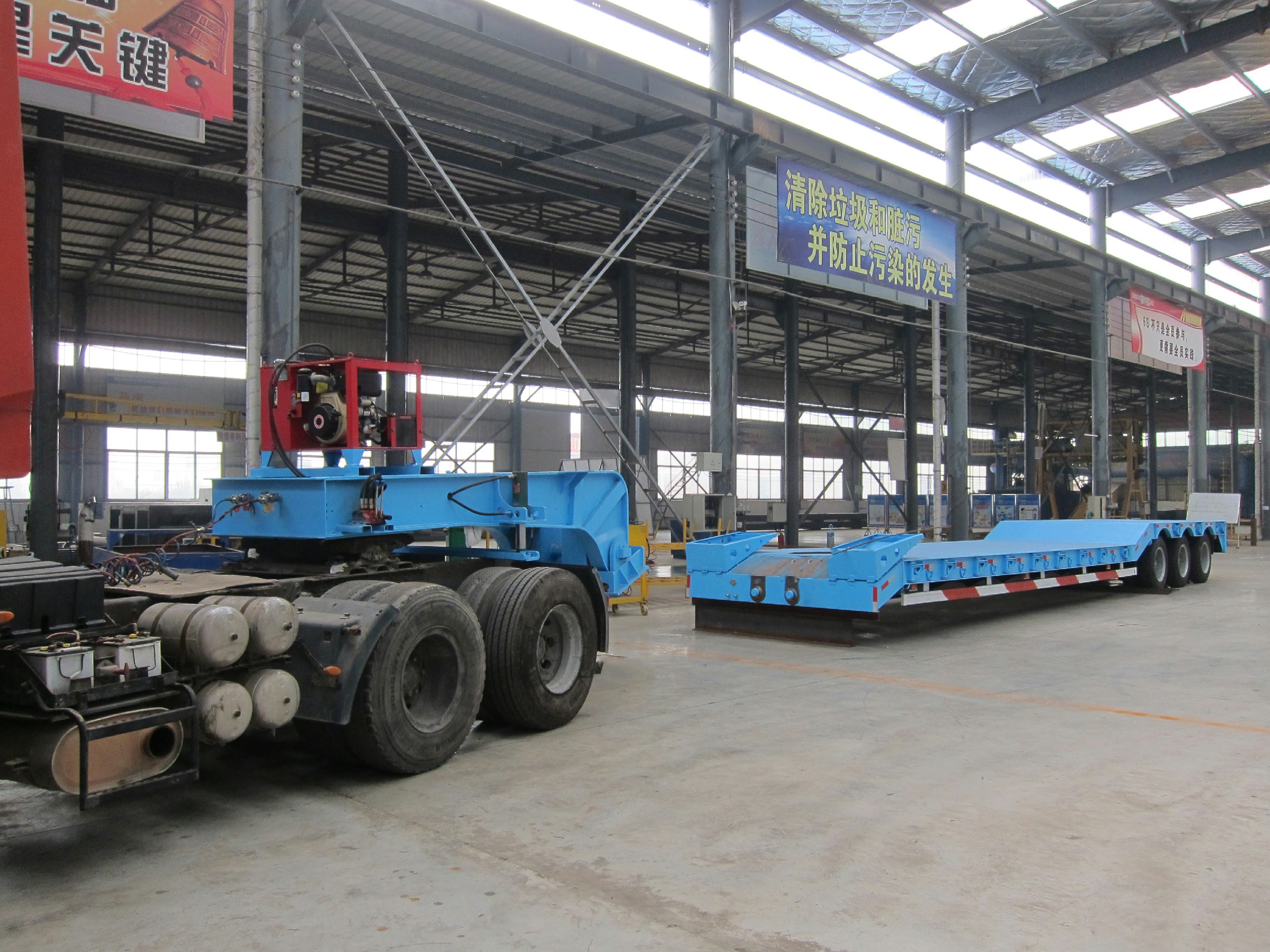 3 Axle Front Load Low Bed Trailer with Hydraulic Detachable Gooseneck and ABS Optional