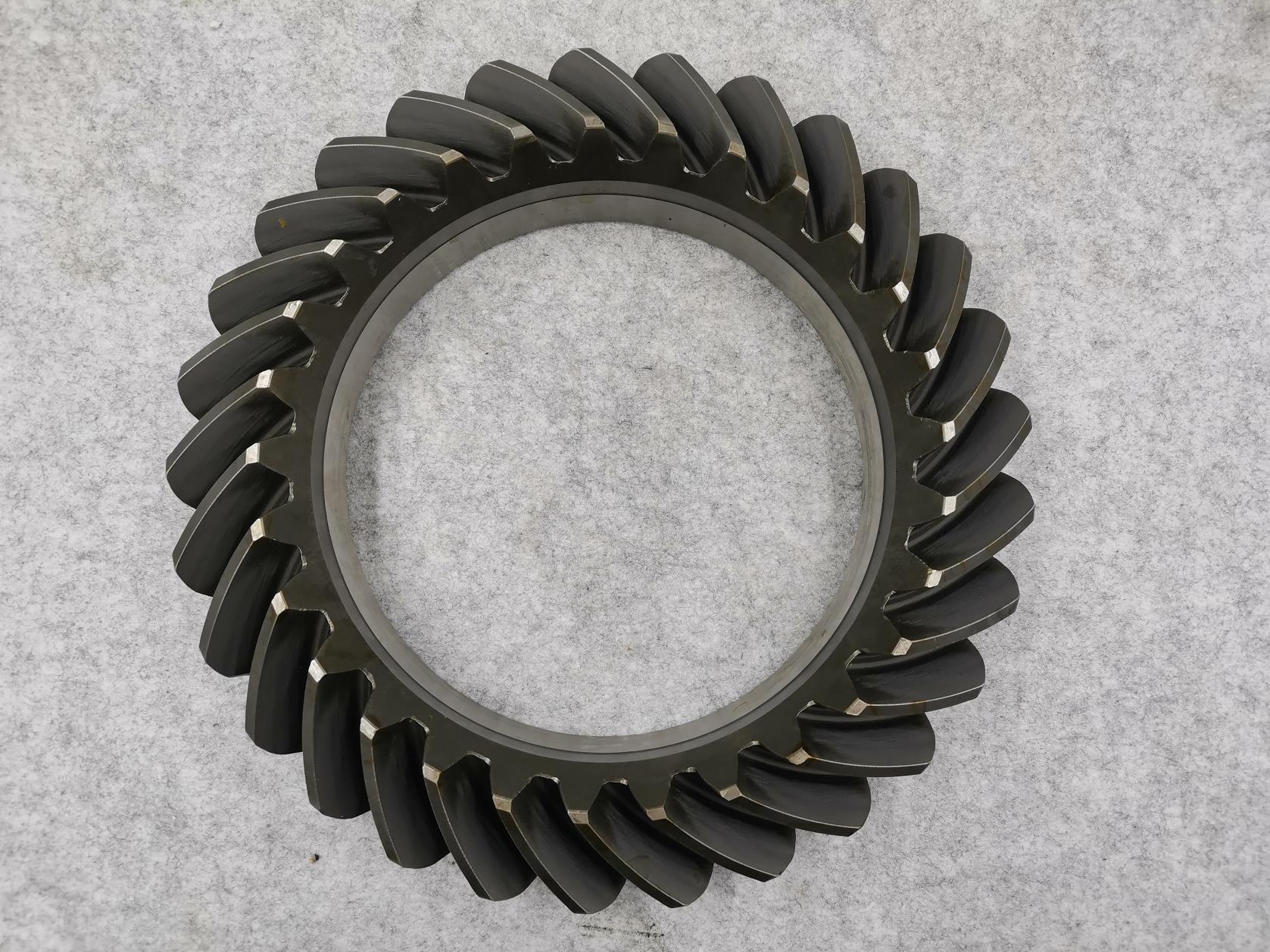 29.42kg Heavy Truck HOWO AC16 Axle 21 29 Middle Axle Basin Tooth Crown Gear Original Aftermarket
