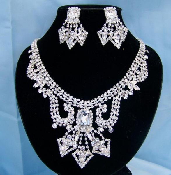 Buy cheap wedding rhinestone jewelry high quanlity jewelry supplier manufactuer pai crown jewelry wholesale party pageants women from wholesalers
