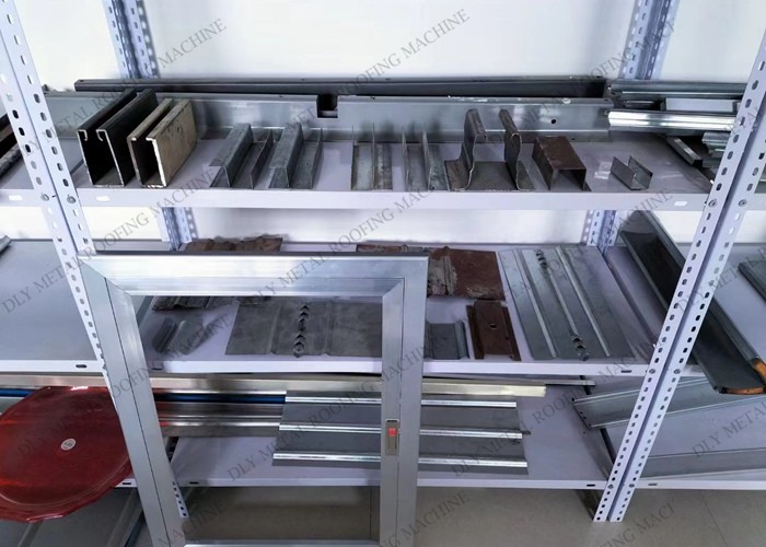 Hydraulic S350 Light Steel Keel Roll Forming Machine 380V Stud Roll Former