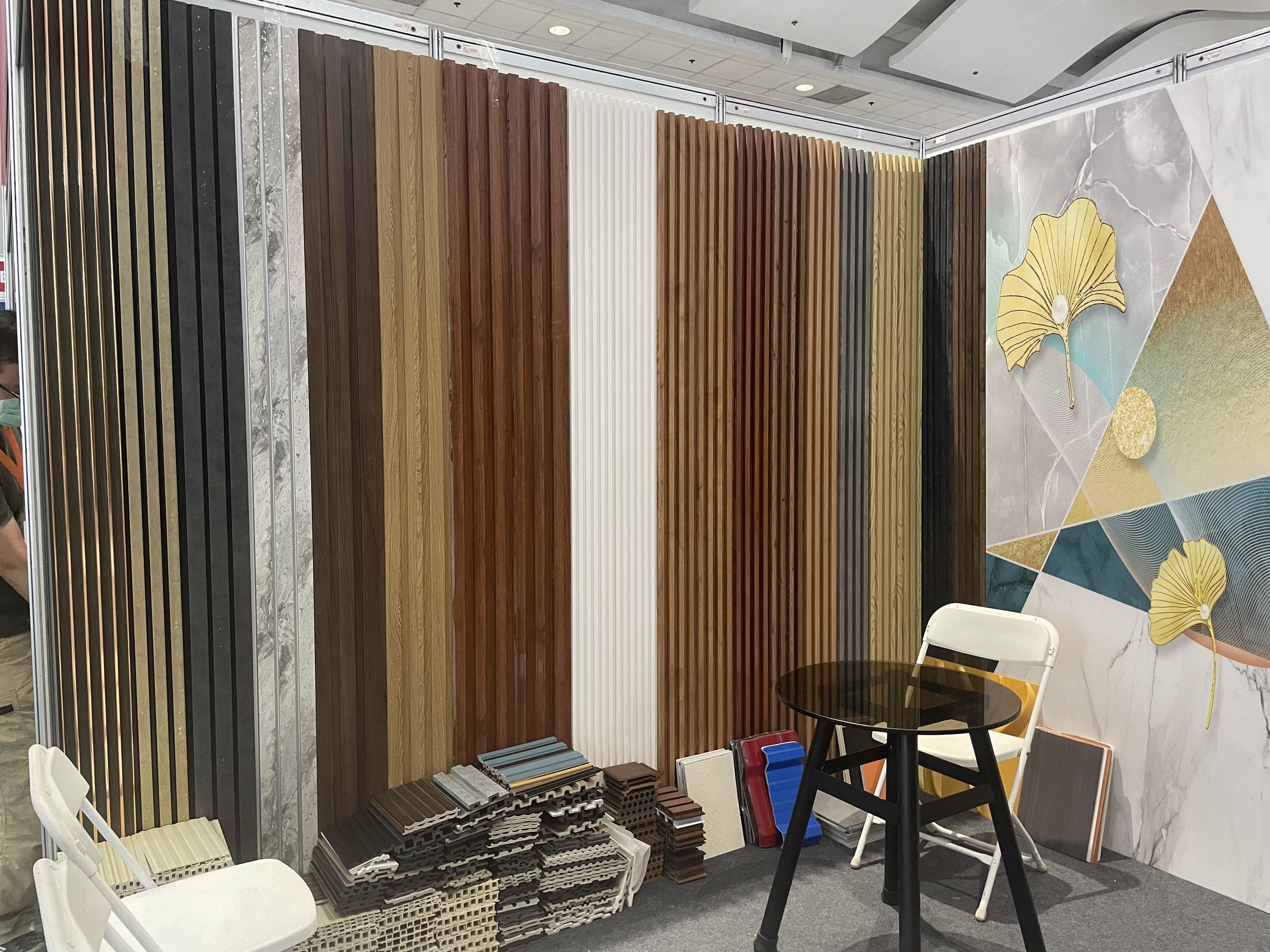 Laminated Indoor WPC Wall Panel Wooden Grain Designs PVC Wpc Wall Panels for for Interior Decoration