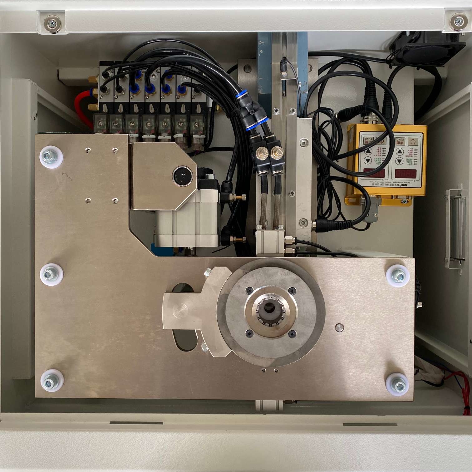 100W LED Bulb Manufacturing Machine 2500pcs/h Locking Machine For E14 Base