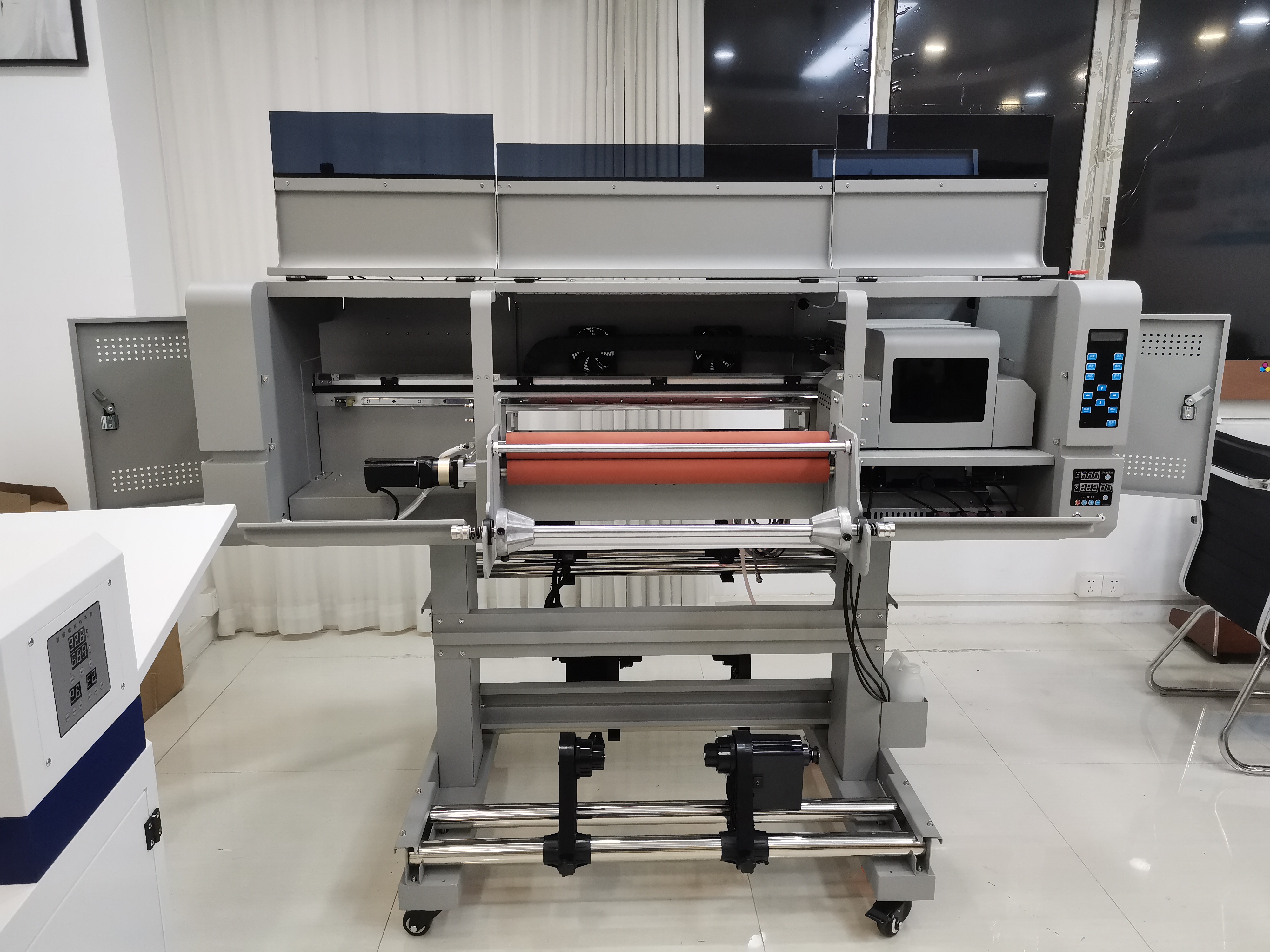 Multicolor Andemes 6090 Roll to Roll UV DTF Printer With Laminator for Glass Mug Wood