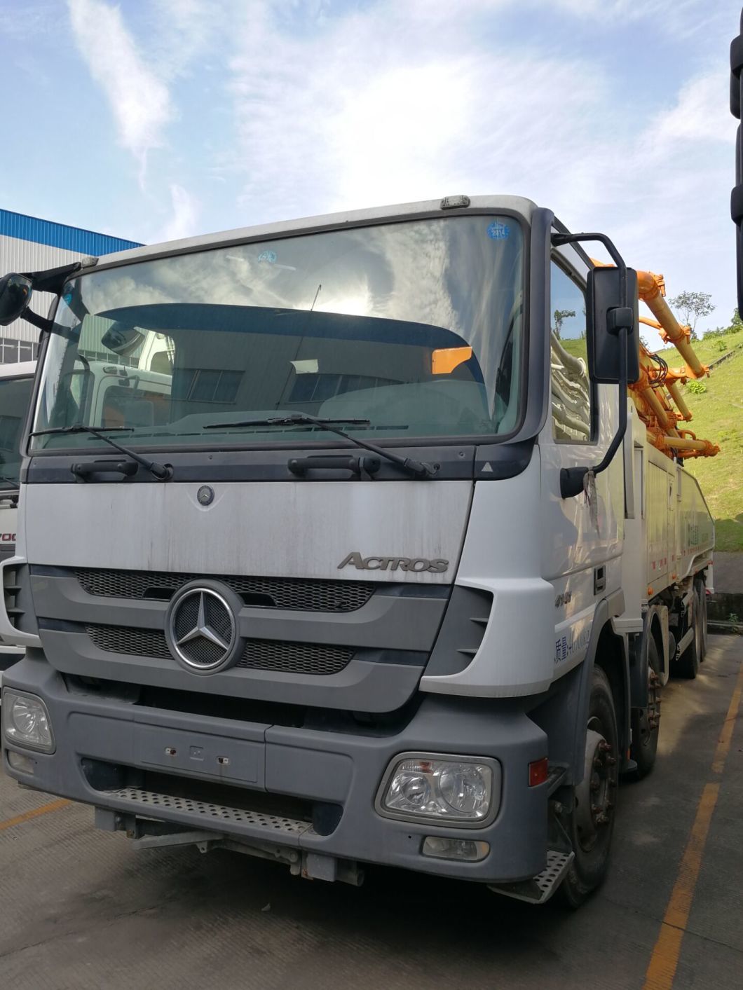 2013 Zjl Second Hand Concrete Pump 52 Meter Concrete Pump