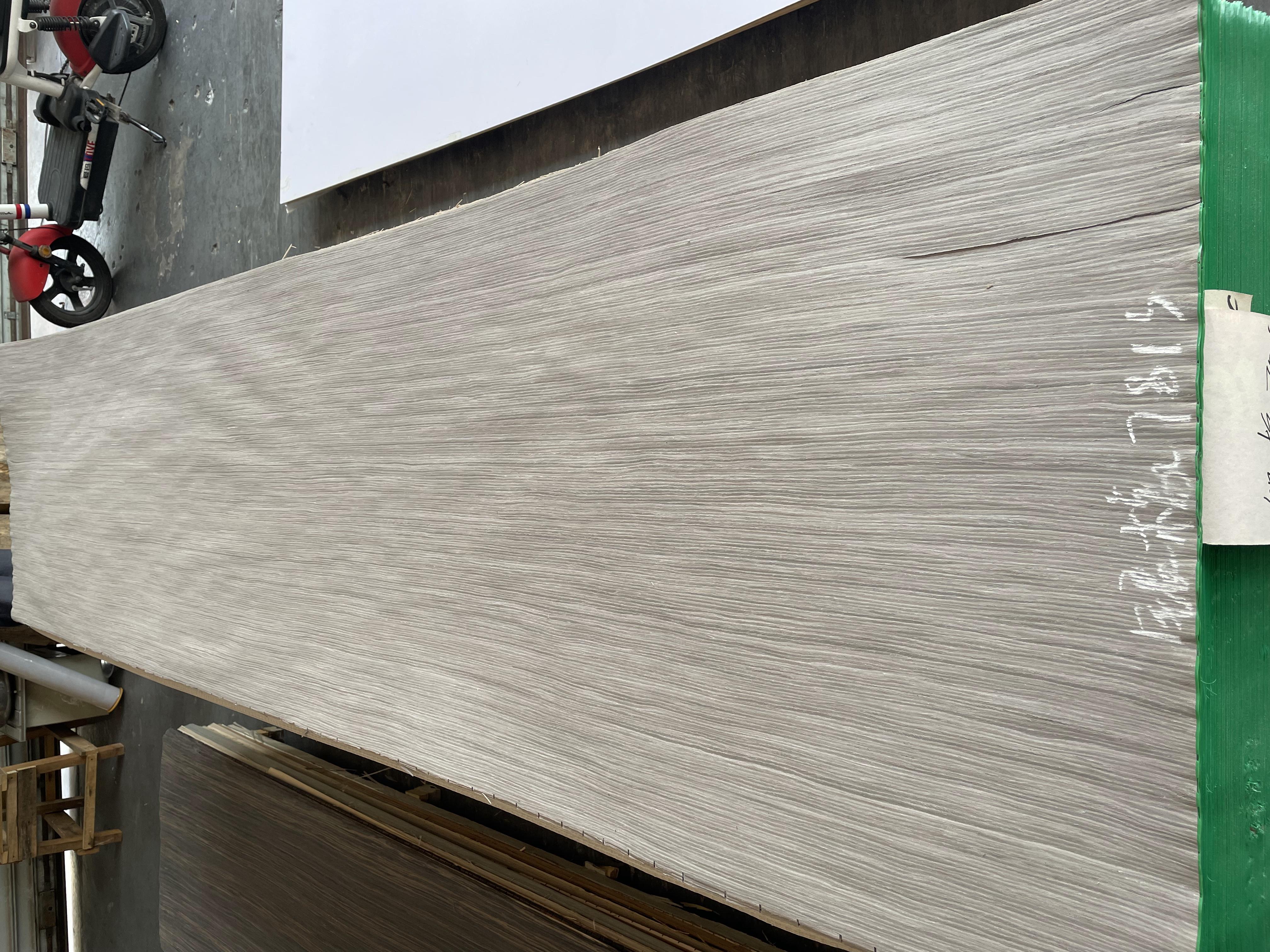 Wholesale 650mm*2500mm engineered oak 781S silver oak engineered veneer
