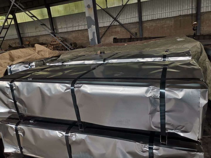 1500 - 3800mm Length JIS G3322 CGLCC, ASTM A792 Prepainted Corrugated Steel Roof Sheets
