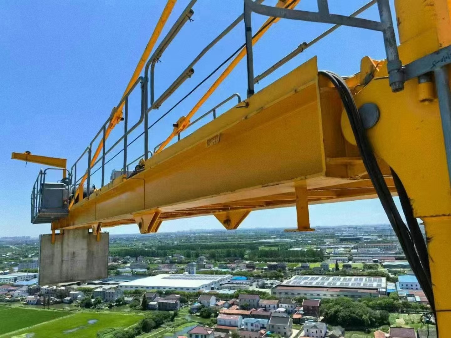 Yongmao Tower Crane Strong and Affordable with Maximum Lifting Height of 50-100m Car Type