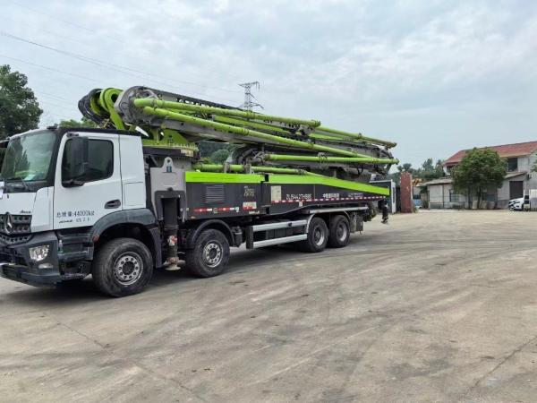 1400mm Feeding Height Zoomlion 51m Concrete Pump Truck and Mixing Plant Heavy