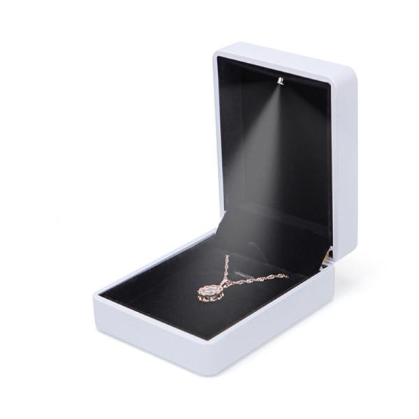 Round White Leather LED Jewelry Box with Custom Logo and Silk Screen Print from