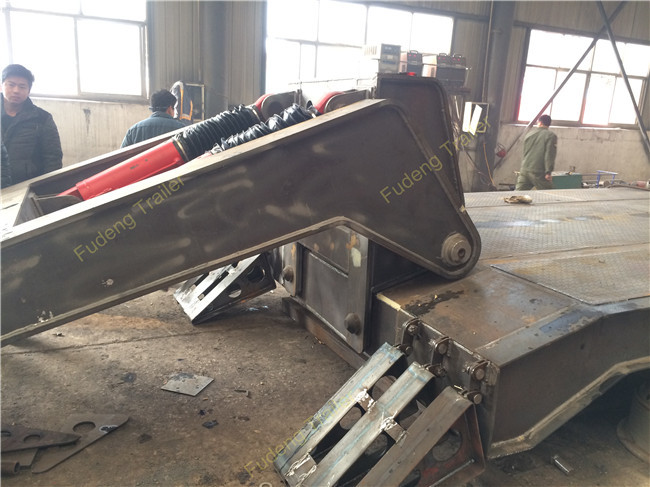 Detachable Gooseneck Lowboy Semi Trailer , Three Axle Low Bed Truck Trailer
