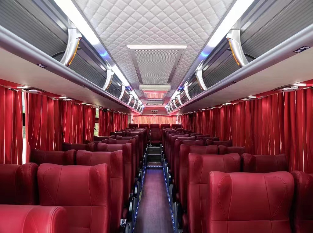 Weichai Engine Capacity 4-6L 65 Seater Passenger Bus for Passenger Experience