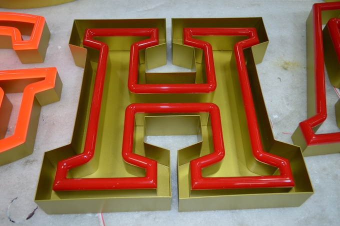 Advertising Plastic Neon Signs durable 24mm Depth For Events / Restaurant