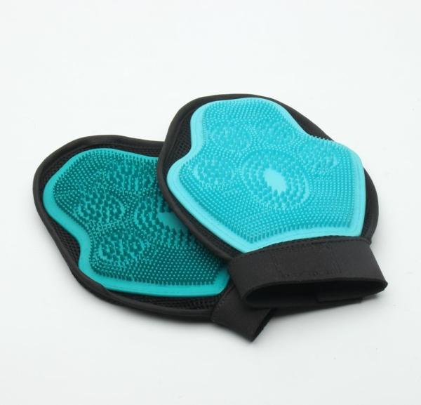 Buy cheap Commercial Rubber Pet Grooming Glove Universal Size Environmental Friendly from wholesalers