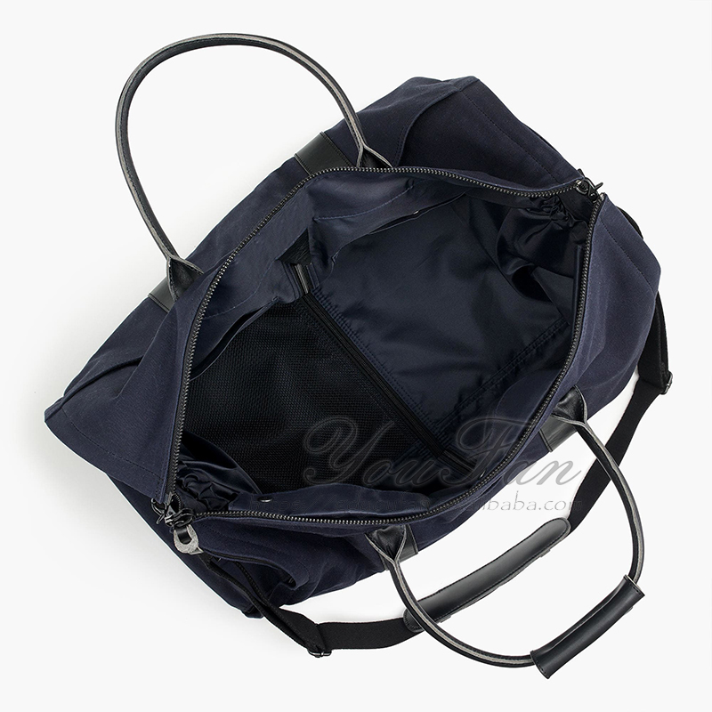 Weekender Travel Garment Duffel Bag Fashionable With Leather Handle