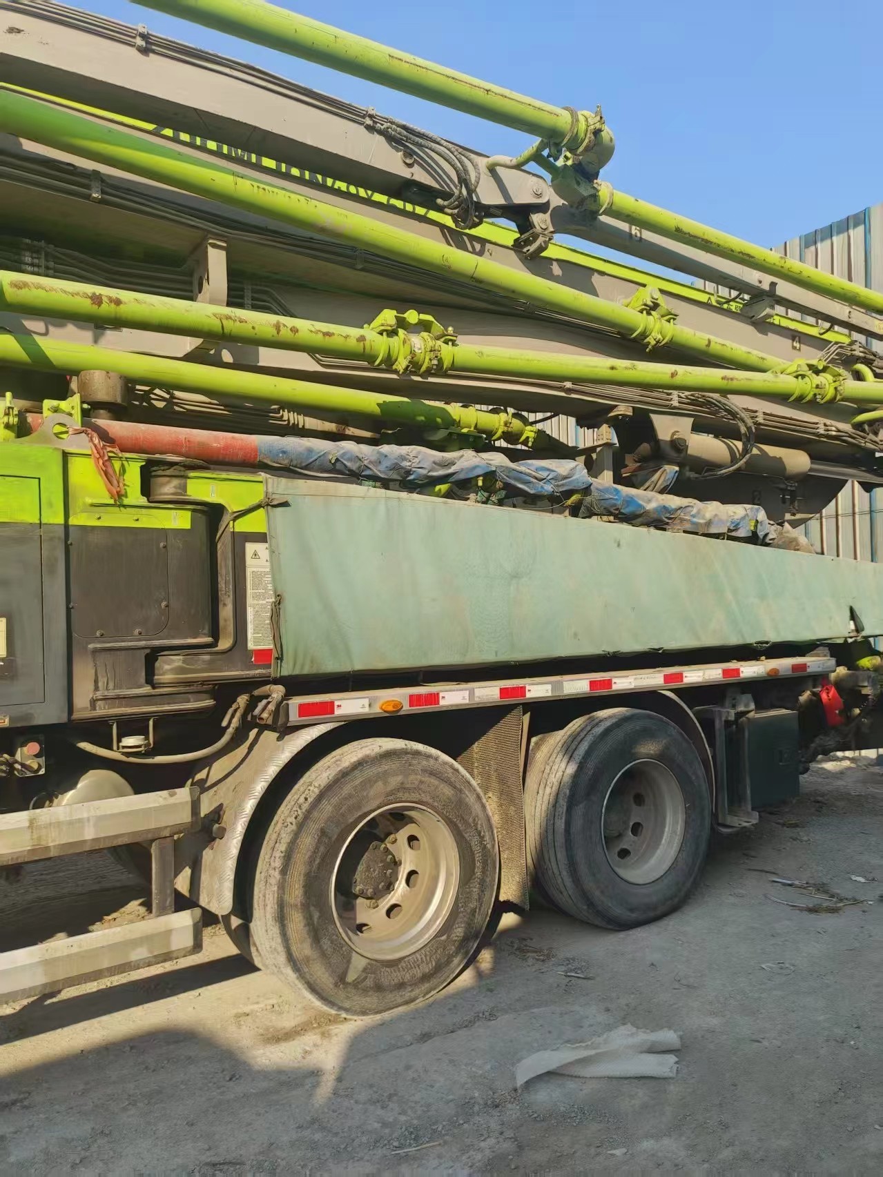 2020 Zoomlion Concrete Pump Truck 49m Construction Machinery Durable Design Export