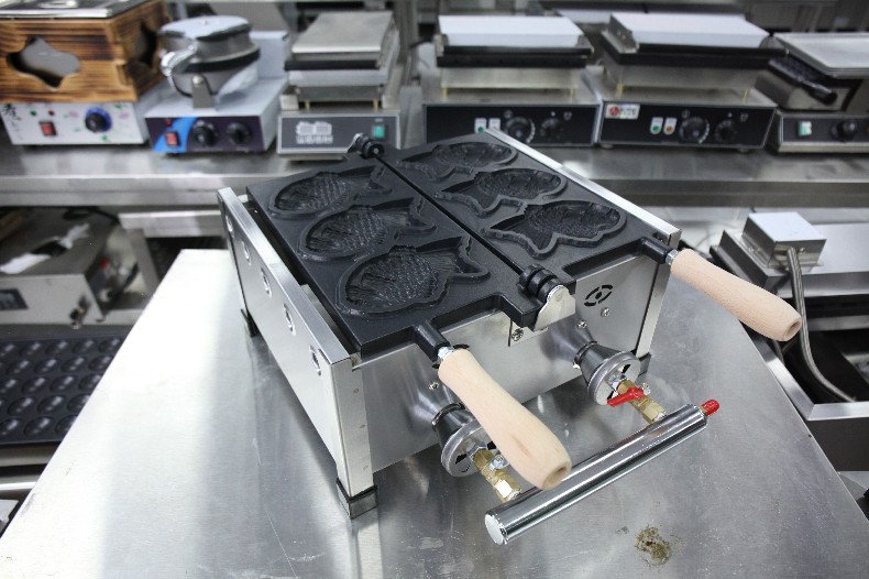 Taiyaki Making Machine 6 PCS Fish Taiyaki LPG Type Fish Waffle Maker 470x380x210mm