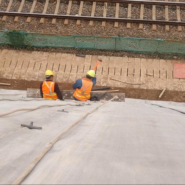 Buy cheap Modern Design High Flexural Strength Railway Concrete Fabric Blanket Filled Cement Made from wholesalers
