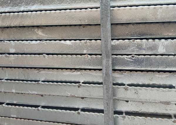 Buy cheap 19-W-2 Welding Serrated Steel Grating 1m * 6m Panels For Retail ISO from wholesalers