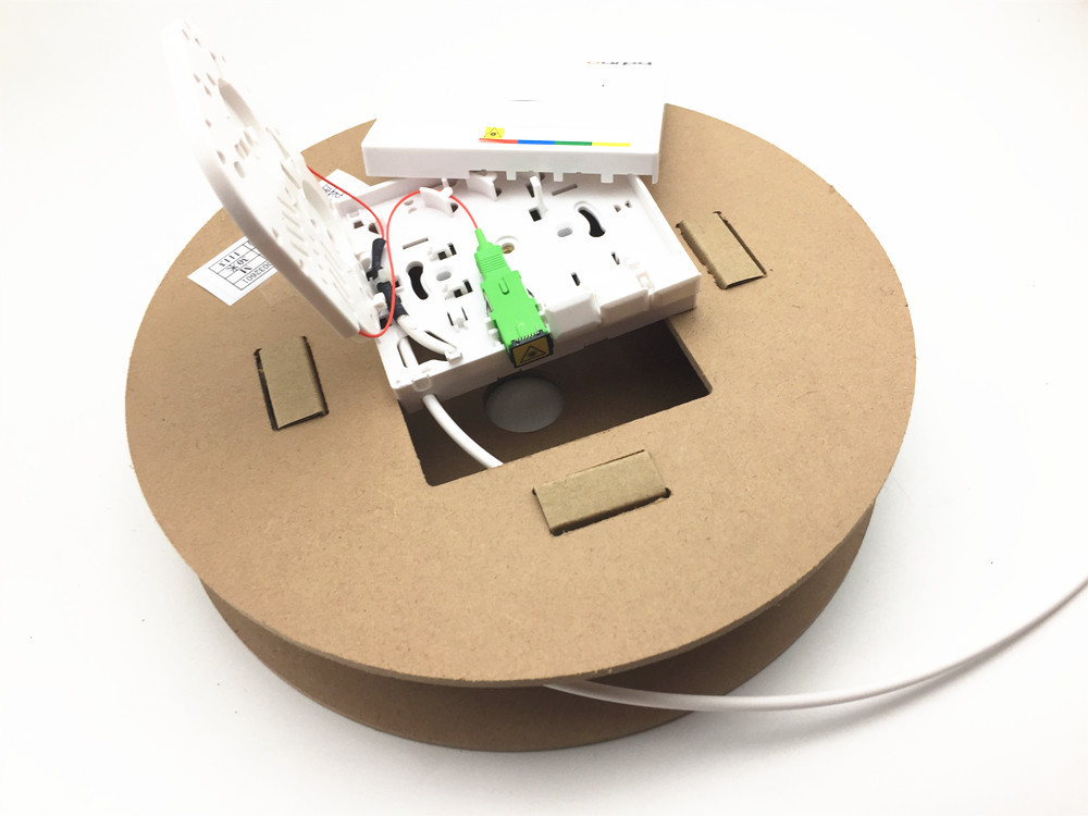 1 Core Wall Mount FTTH ABS Fiber Optic Distribution Box