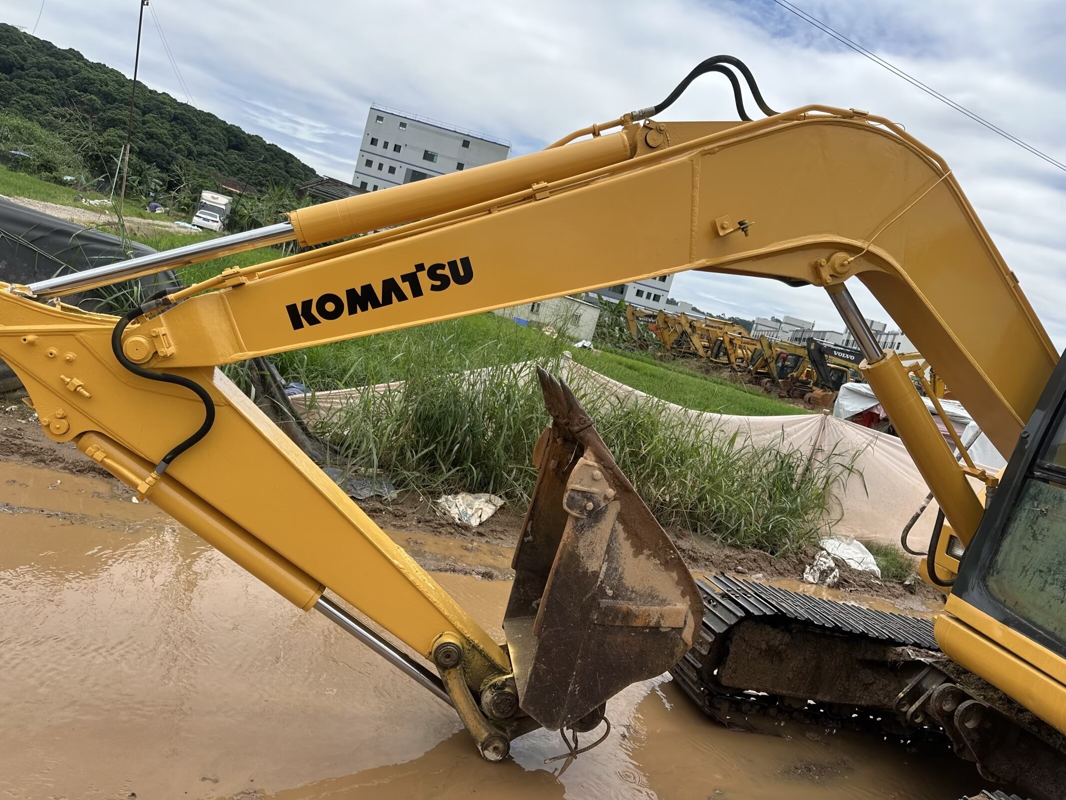 Used Komatsu PC60-7 Crawler Excavator 6 Ton Second Hand Small Excavator PC35/PC55/PC56/PC60/PC78