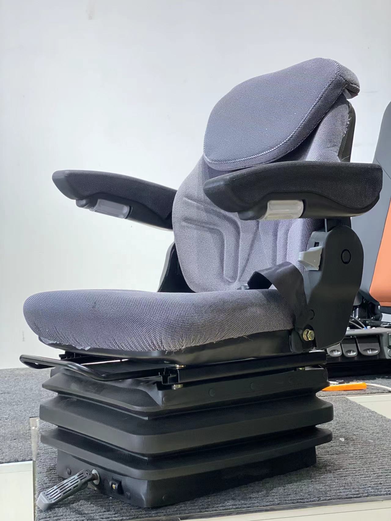 John Deere Deluxe Mechanical Suspension Tractor Seat Adjustable Weight Suspension