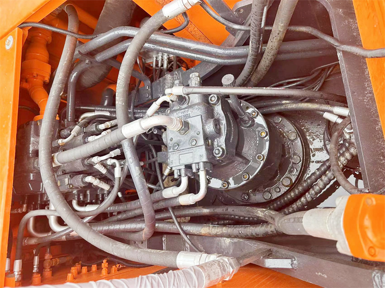 30 Ton Doosan DX300 Excavator in Korea Good Condition 1.27 m3 Bucket Capacity 29500 KG