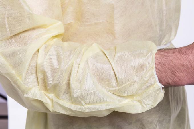 Anti Dust Disposable Isolation Gowns Eliminates Cross Contamination Size S-3XL