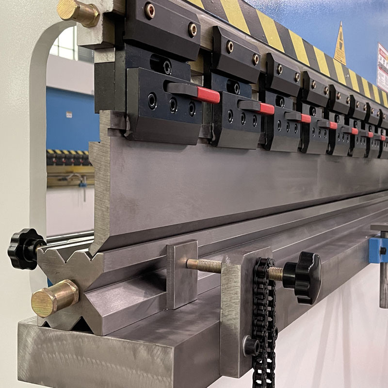 Estun E21 Folding Cnc Press Brake Machine Stainless Steel Black Metal