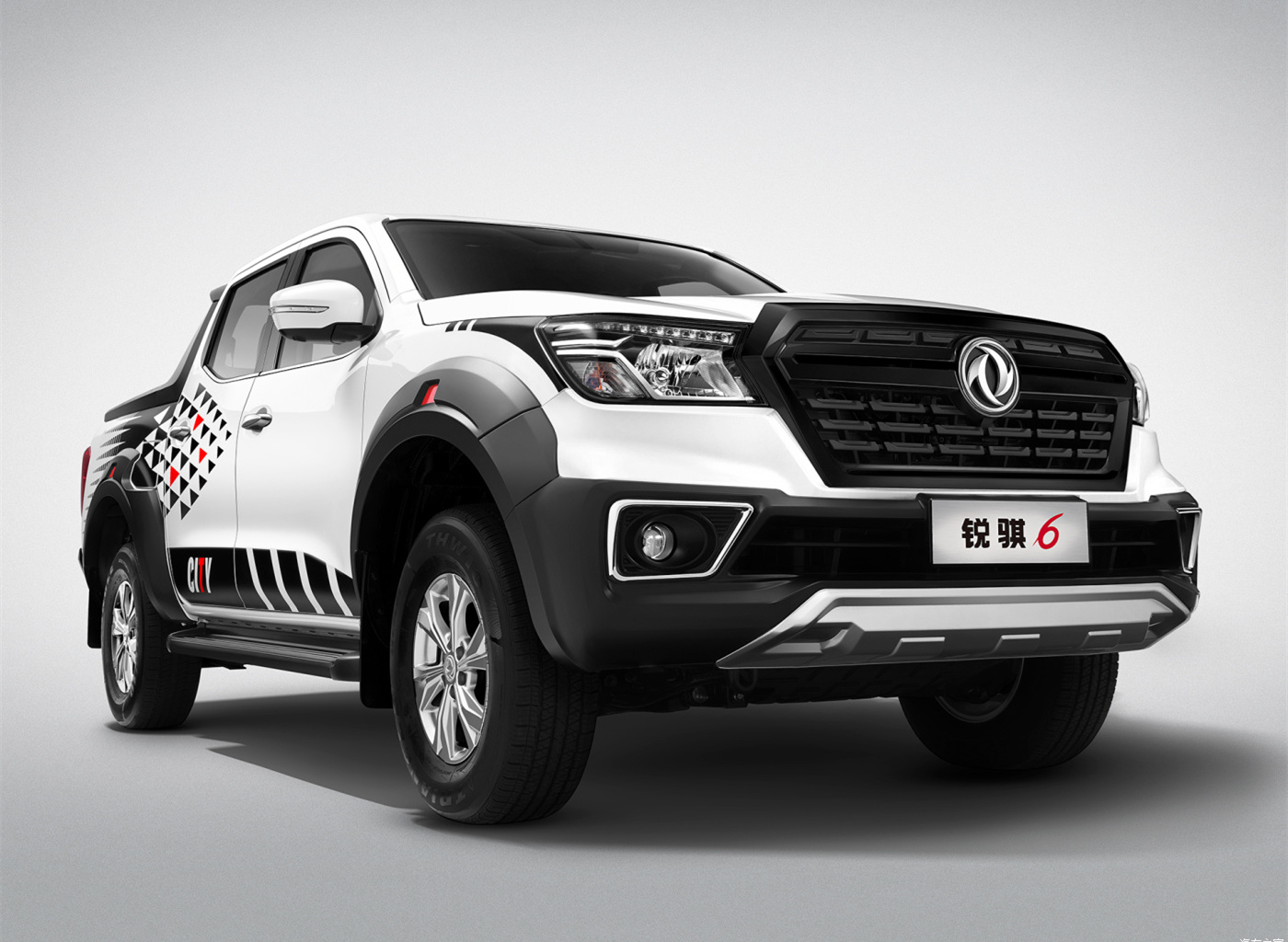 Rear Drum Braking Electric Pickup Truck Dongfeng RICH 6 EV 4x2 for Off Road Adventures