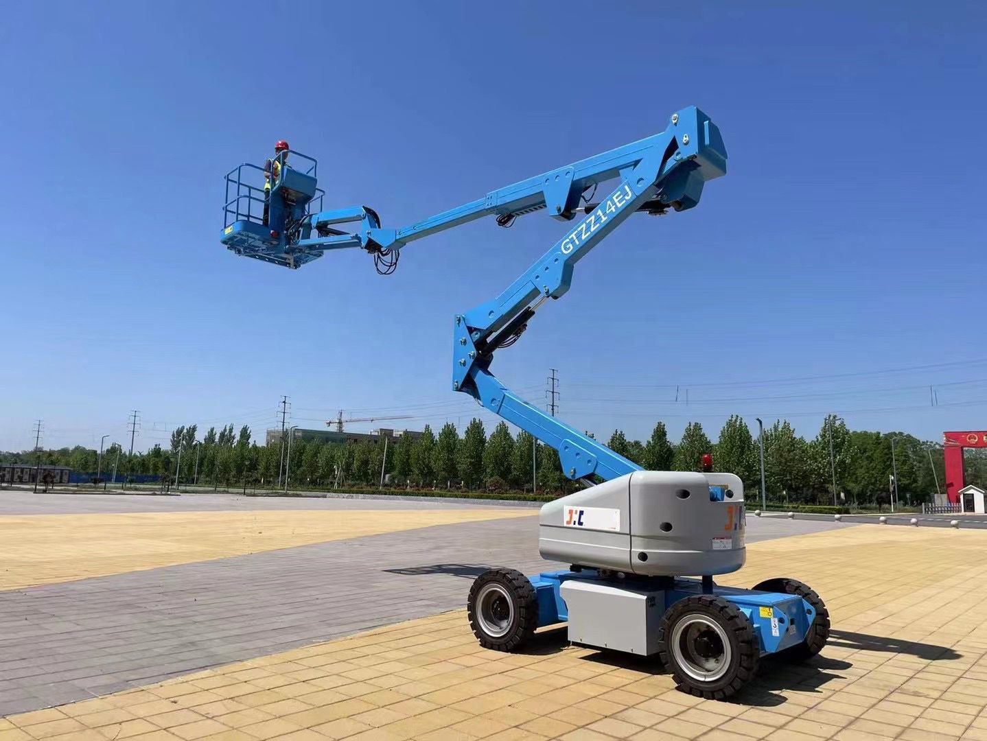 SNSC Hydraulic Aerial Work Platform for Construction Work in Food Beverage Factories